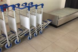 Baggage trolleys Chariots à bagages