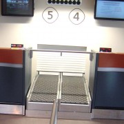 Standard baggage check-in conveyor baggage check-in